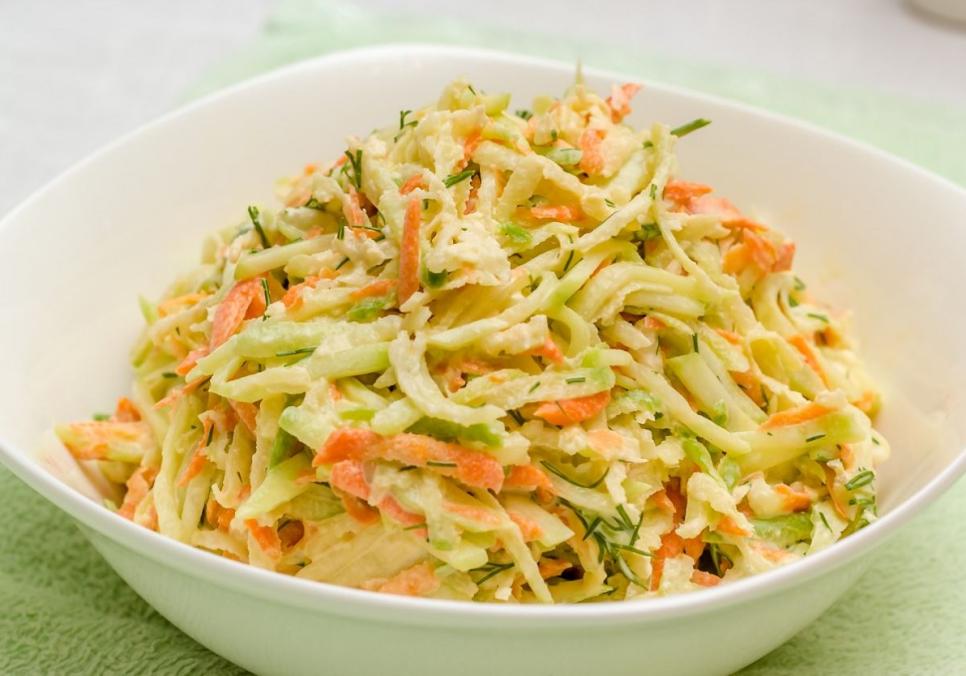 Рецепти:   Смачний домашній салат «Сирний»