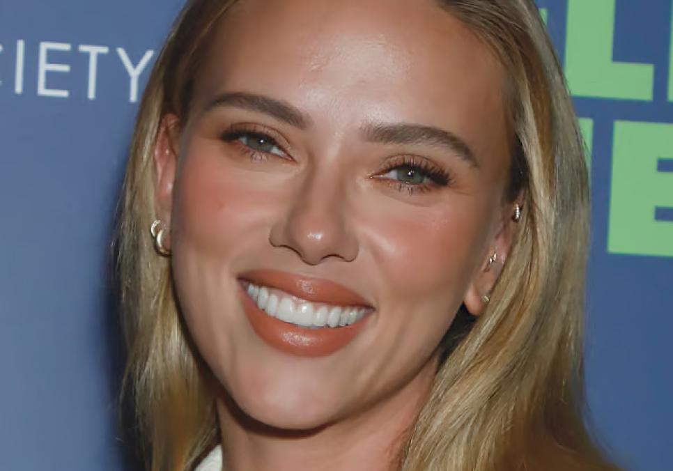 Скарлетт Йоганссон вразила елегантним образом на презентації The Outset