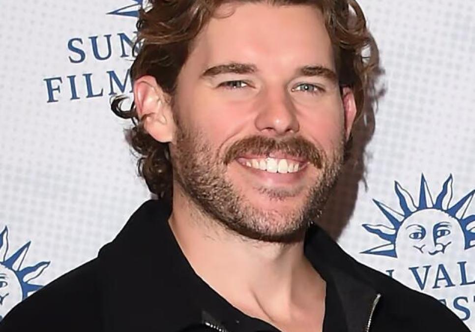 Кріс Шварценеггер вразив мережу стрункою фігурою в новому святковому відео