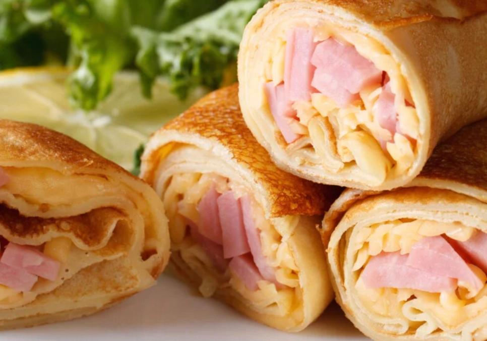 Рецепти:  Смачні апетитні млинці на пиві з шинкою та курятиною