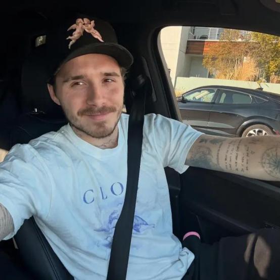 Бруклін Бекхем оголосив відкриту війну своїм батькам Девіду та Вікторії