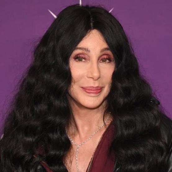 Шер: тріумф стилю Y2K та відвертості в подкасті Дакса Шепарда