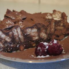 Рецепти:   Смачний домашній шоколадний торт (без випікання)