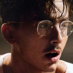 Тімоті Шаламе: радикальна трансформація у вуличного шахрая для фільму «Марті Супрем»