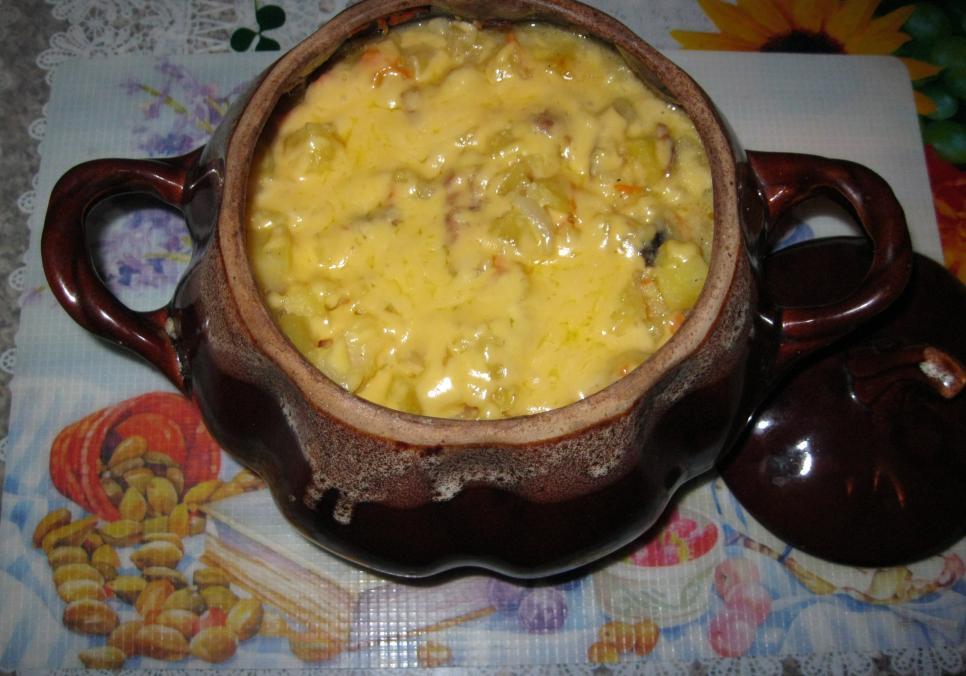 Рецепти:  Смачна апетитна картопля в горщику із ребрами