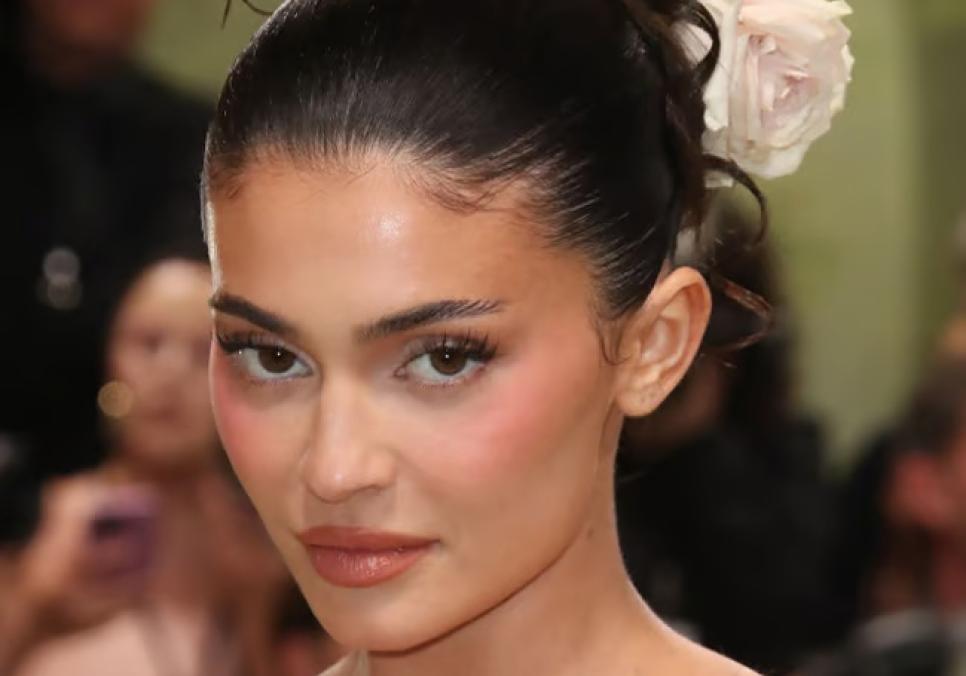 Кайлі Дженнер заінтригувала шанувальників історією своїх татуювань та коханих на літеру Т