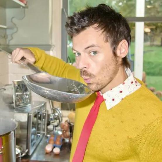 Гаррі Стайлз випустив сингл Aperture про «безпечне кохання» та нове життя