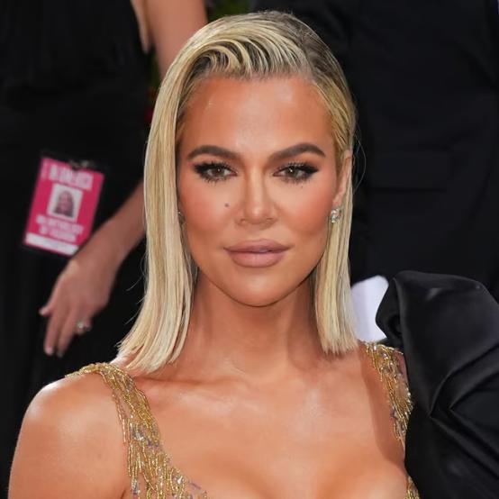 Хлої Кардаш'ян знову опинилася в центрі скандалу через надмірне редагування святкових фото