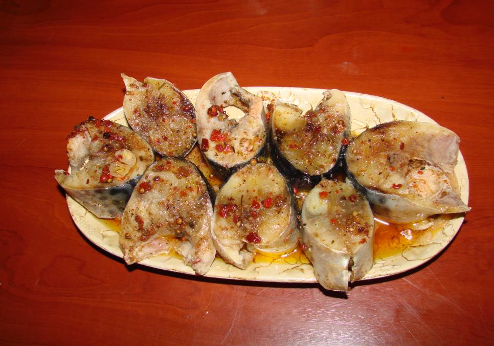 Рецепти:   Смачна корисна апетитна скумбрія в аджиці