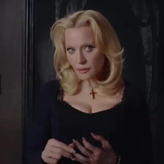 Мадонна шокувала шанувальників відвертою рекламою для Dolce & Gabbana