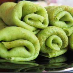 Рецепти:   Смачні домашні млинці зі шпинатом та сиром