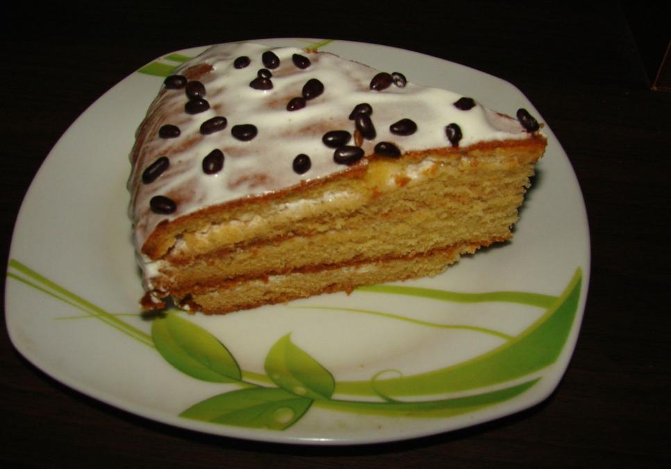 Рецепти:  Смачний домашній торт «Сметанне диво»