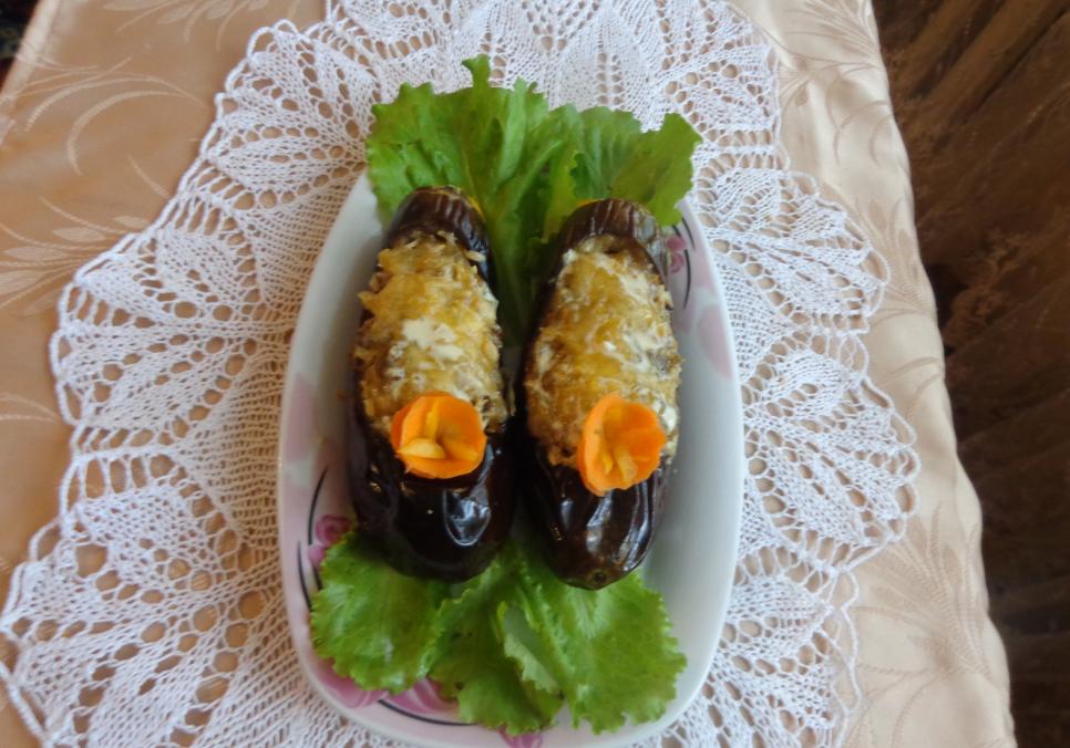 Рецепти:    Смачні апетитні фаршировані баклажани