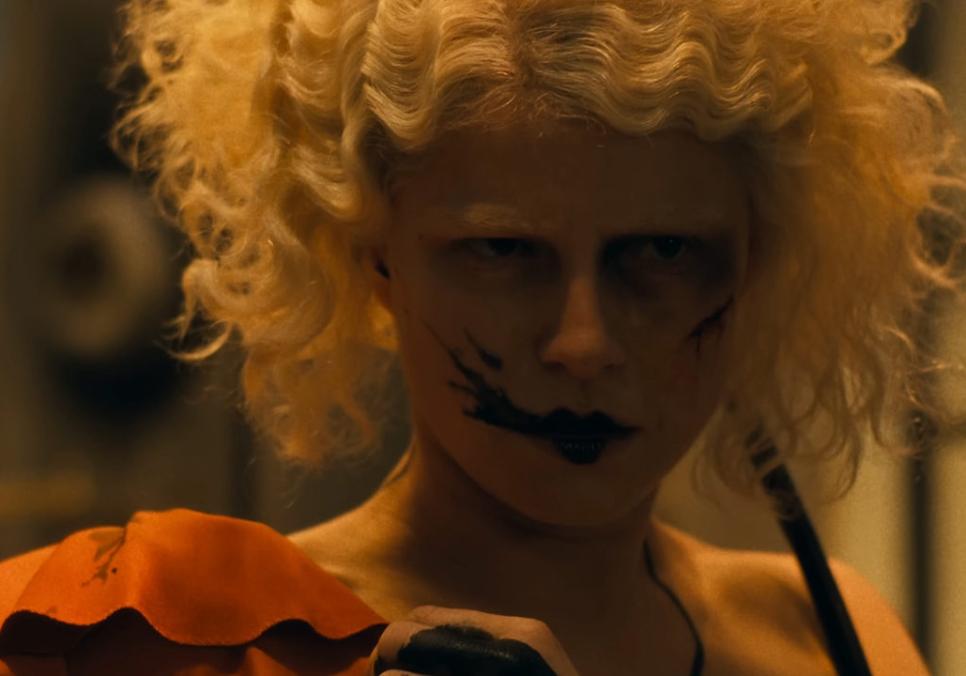 Меґґі Джилленгол презентує радикальне бачення класичної історії у фільмі «Наречена»