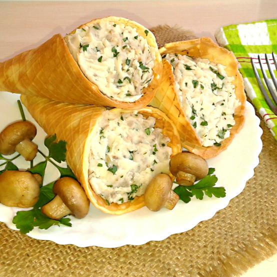 Рецепти:   Смачні вафельні конуси з квасолево-грибною начинкою