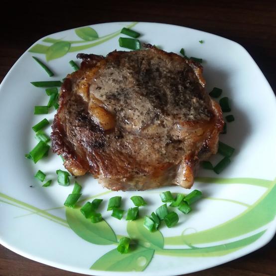 Рецепти:  Смачні апетитні яловичі стейки