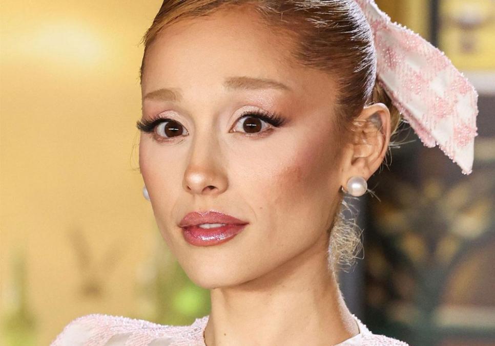 Аріана Гранде закликала фанатів уникати «небезпечних» коментарів щодо фігури