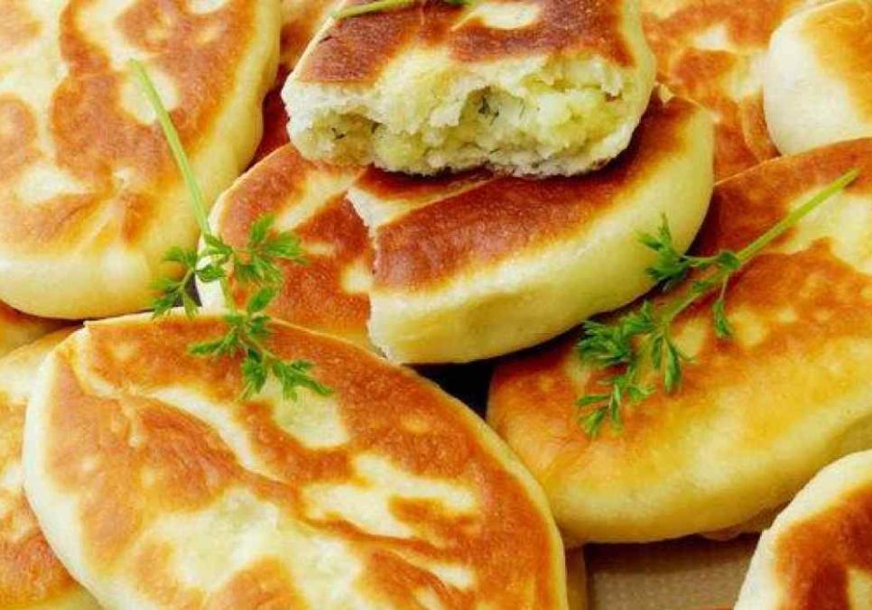 Рецепти:   Смачні домашні ситні пиріжки з квасолею