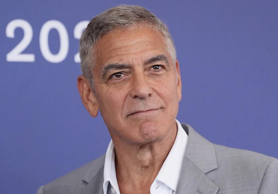 Джордж Клуні розкритикував керівництво CBS News: Барі Вайс відповів на закиди актора