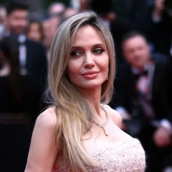 Анджеліна Джолі продає маєток у Лос-Анджелесі та назавжди залишає Голлівуд