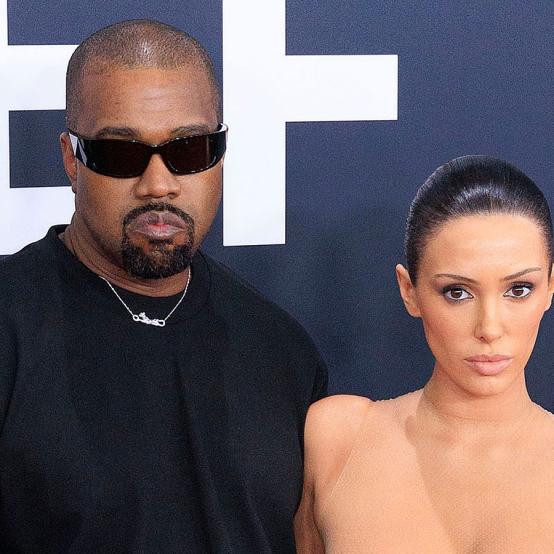 Б'янка Цензорі здивувала фанатів грою на незвичному музичному інструменті