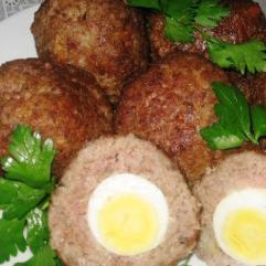 Рецепти:    Смачні  апетитні  м'ясні  кульки з яйцем