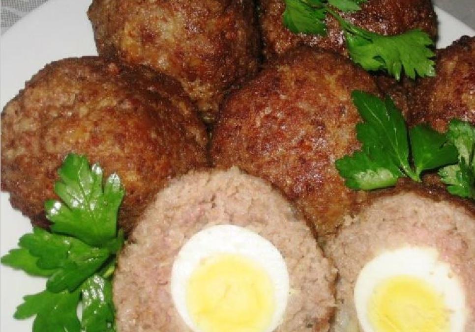 Рецепти:    Смачні  апетитні  м'ясні  кульки з яйцем