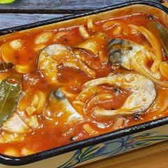 Рецепти:  Смачна апетитна маринована скумбрія