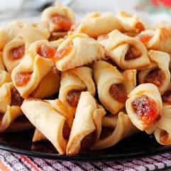 Рецепти:   Смачні ніжні домашні язички з повидлом