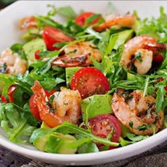 Рецепти салатів: Салат із креветками й авокадо