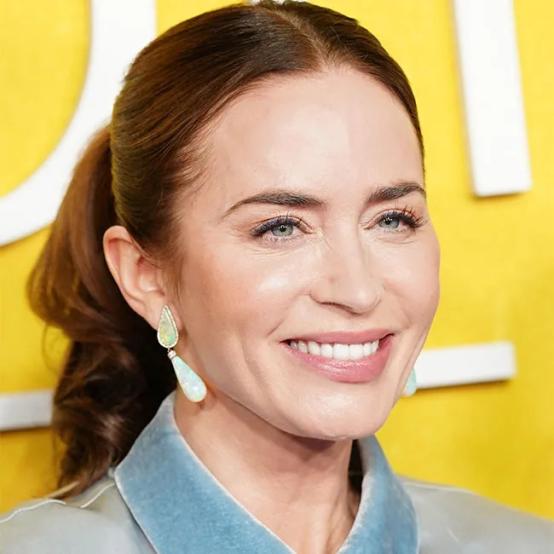 Емілі Блант повертається до "Диявол носить Prada-2" з культовим рудим волоссям