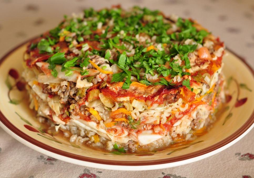 Рецепти:   Смачний домашній капустяний торт із м'ясним фаршем
