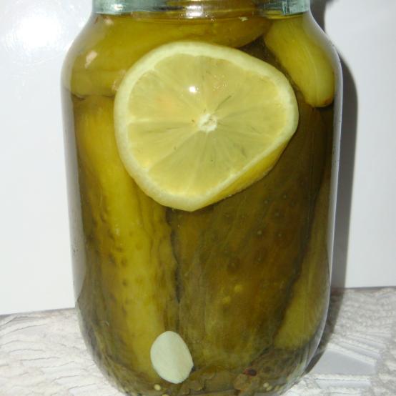 Кулінарні рецепти:  Огірки з лимоном і часником