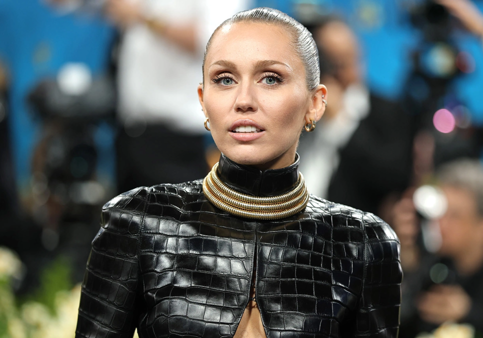 Майлі Сайрус розповіла, чому не хоче мати дітей Майлі Сайрус розповіла, чому не хоче мати дітей