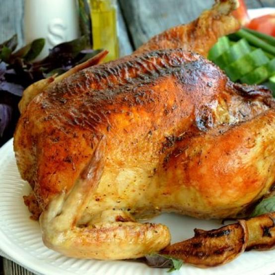 Рецепти: Смачна ароматна соковита курочка, фарширована грушами Рецепти: Смачна ароматна соковита курочка, фарширована грушами