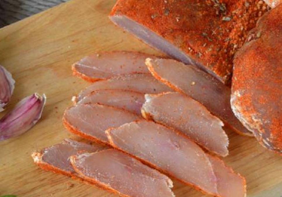 Рецепти:   Смачна пікантна домашня куряча бастурма