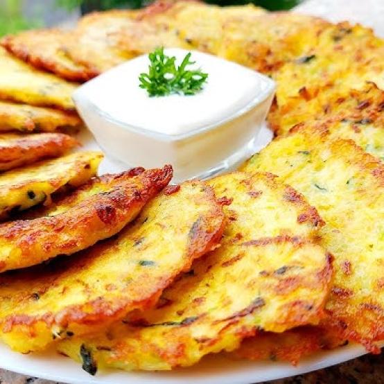 Рецепти: Смачні домашні ніжні деруни з овочами Рецепти: Смачні домашні ніжні деруни з овочами