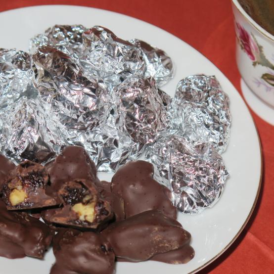 Вишукані смачні цукерки «Чорнослив у шоколаді»