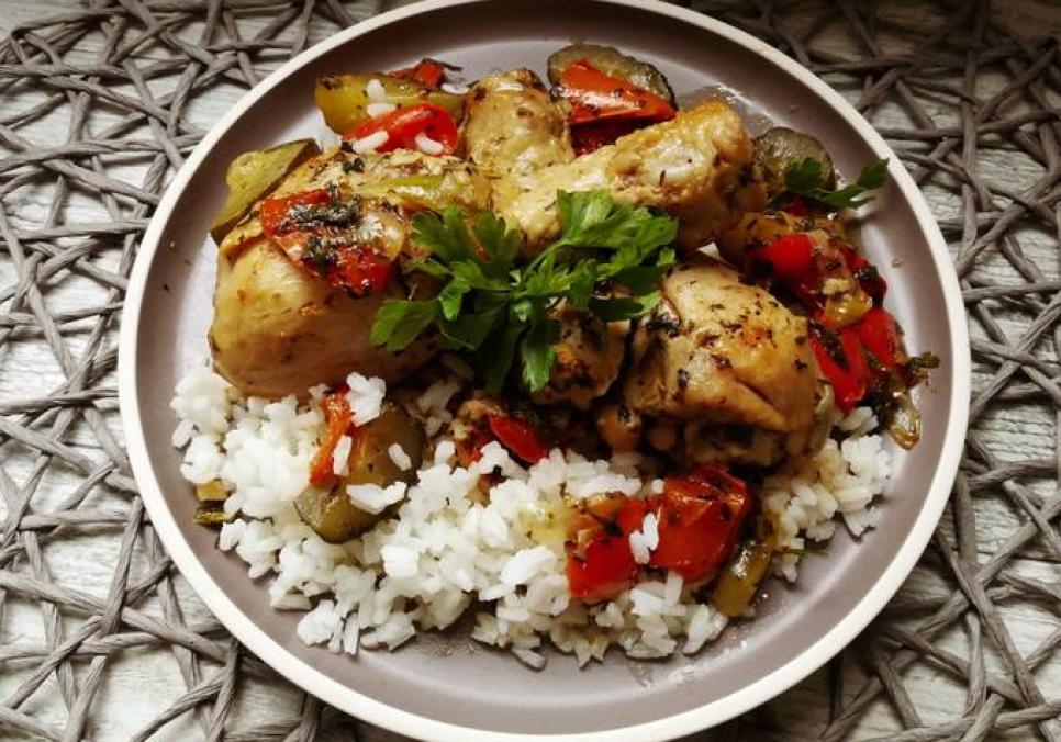 Рецепти: Смачна ароматна курятина з овочами та рисом Рецепти: Смачна ароматна курятина з овочами та рисом