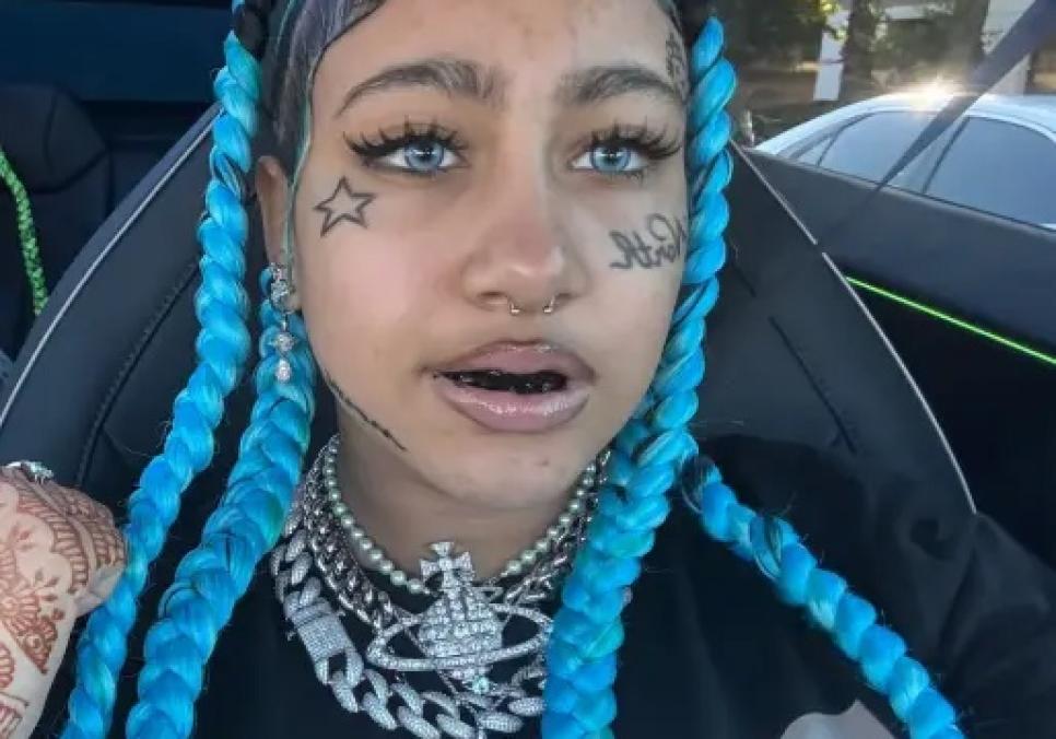 Норт Вест епатувала фанатів екстремальним манікюром із пірсингом