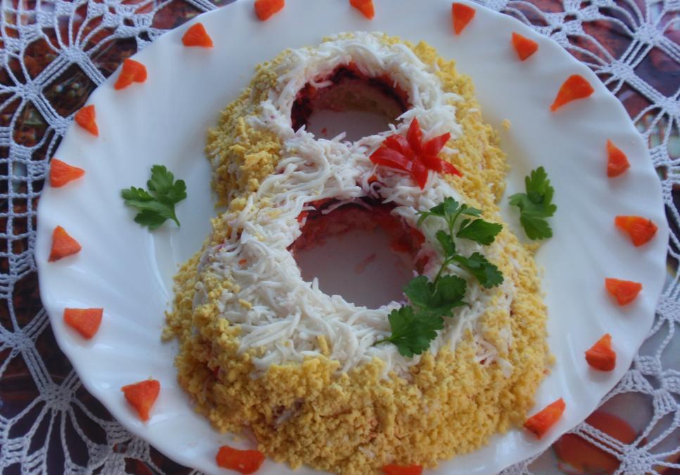 Рецепти:   Смачний  домашній  святковий  ситний салатик