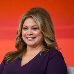 Валері Бертінеллі відверто розповіла про «фільм жахів» після невдалої операції на грудях