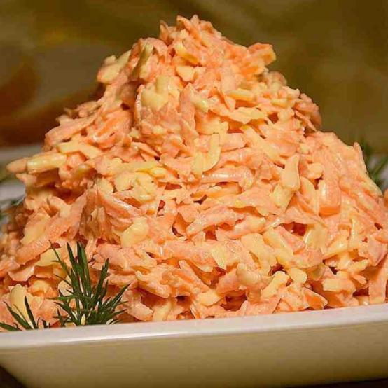 Рецепти:   Смачний домашній поживний салат “Вітамінка”