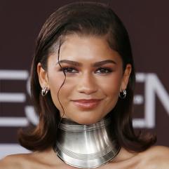 Зендая спровокувала чутки про таємне весілля на Тижні моди