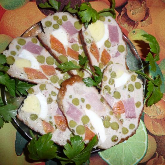 Рецепти:   Смачний  цікавий курячий рулет із овочами