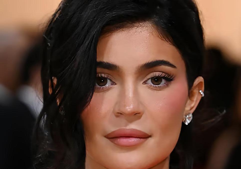 Кайлі Дженнер розкритикували за спробу романтизувати фермерське життя