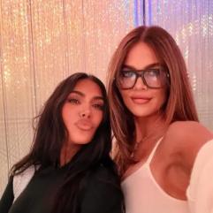 Кім Кардаш’ян розкритикували за надмірний фотошоп обличчя її сестри