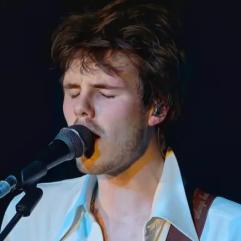 Круз Бекхем публічно звернувся до Брукліна через нову пісню про розбите серце