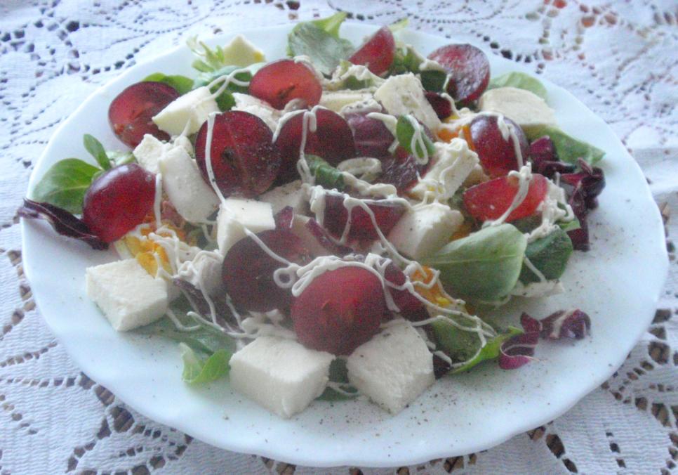 Рецепти:   Смачний домашній святковий салат «Весна»