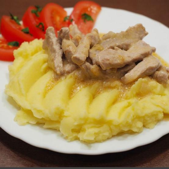 Рецепти:   Смачний ніжний апетитний Бефстроганов